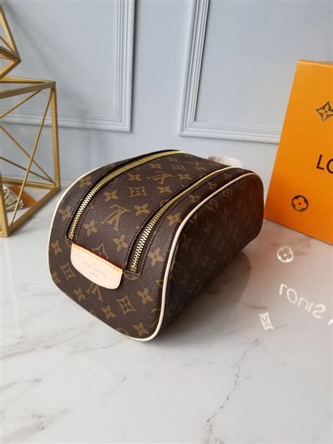 louis vuitton toiletry bag mens replica